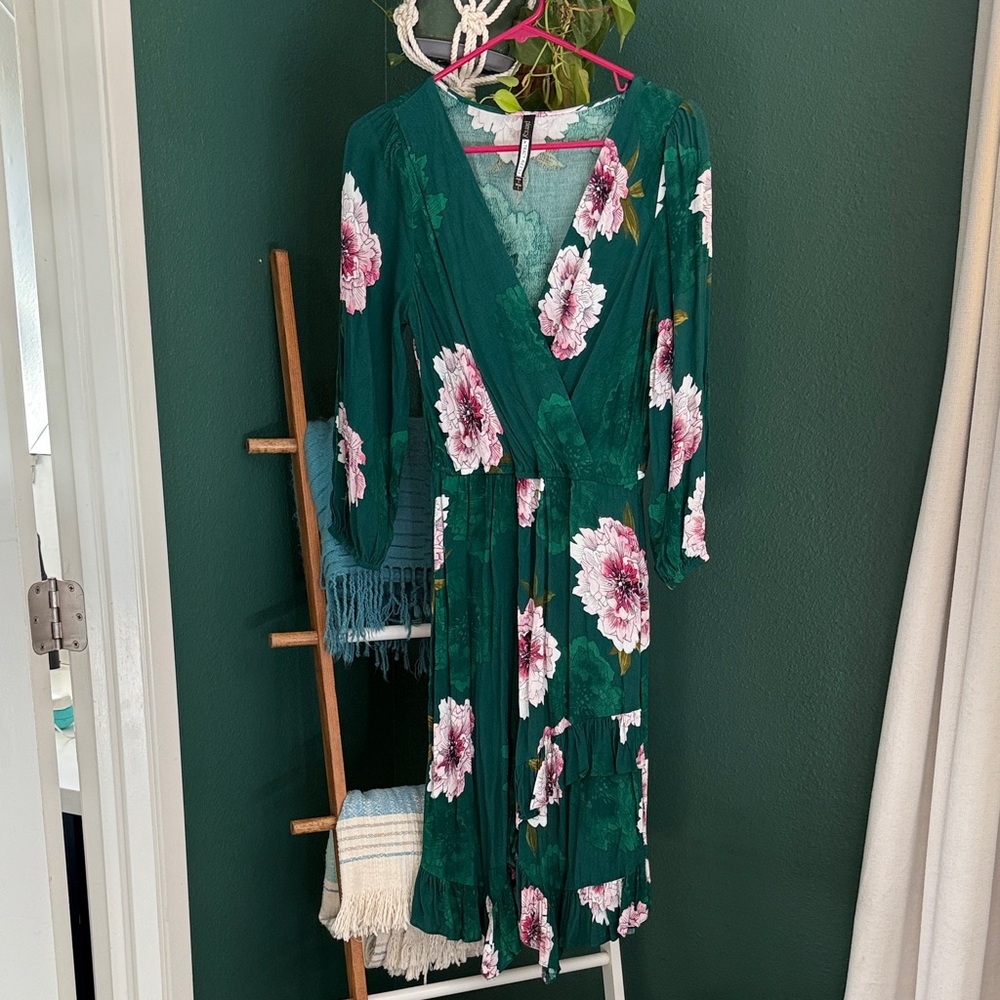 SOLD! Anthropologie Green Floral Long Sleeve Dress